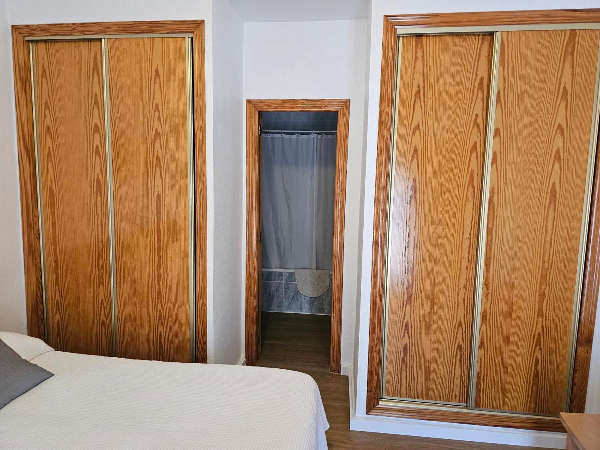 Apartamentos Plaza Аликанте Стая снимка