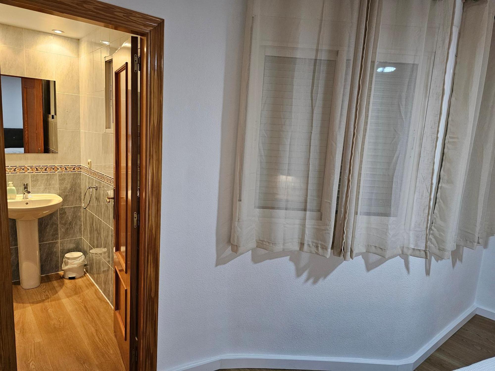 Apartamentos Plaza Аликанте Екстериор снимка