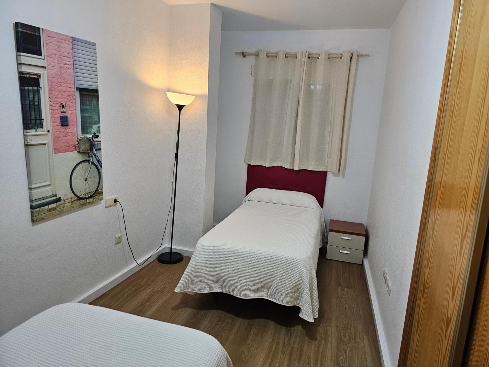 Apartamentos Plaza Аликанте Екстериор снимка