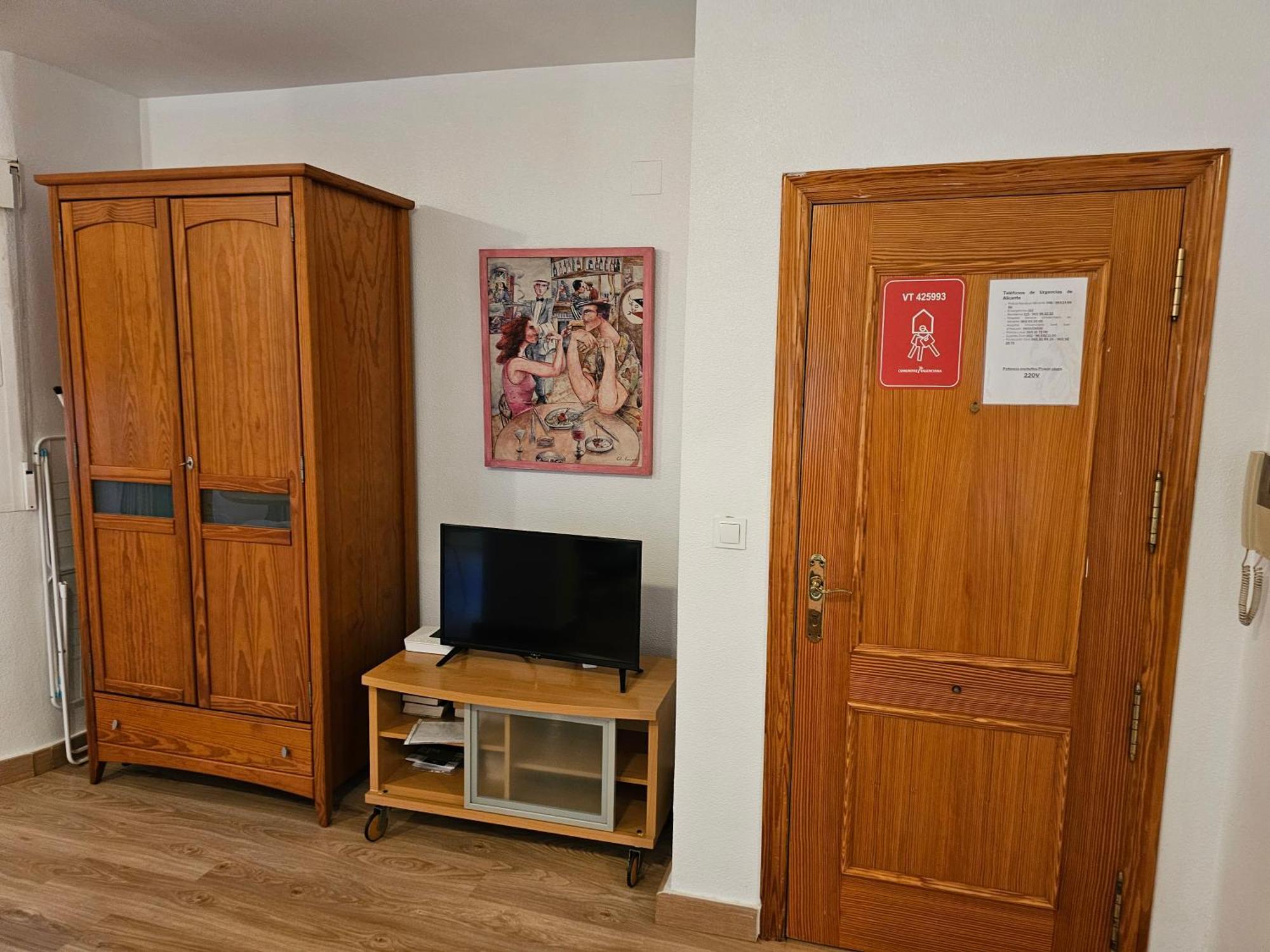 Apartamentos Plaza Аликанте Стая снимка